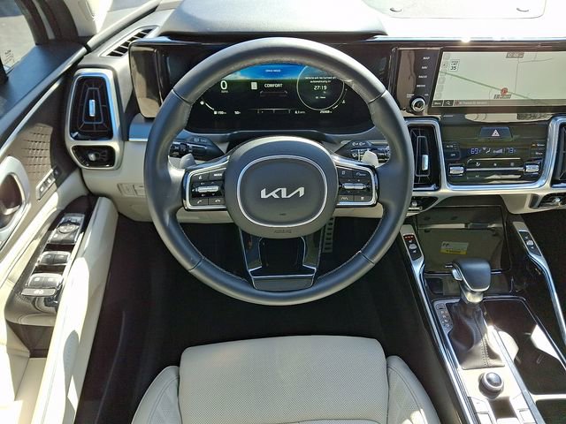 Used 2023 Kia Sorento SX image 12