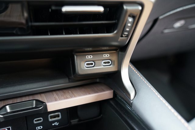 Used 2025 Lexus RX 350 Premium w/ Convenience Package image 16