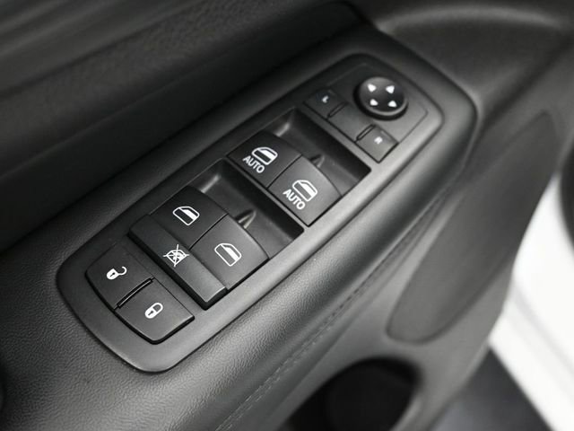 Used 2020 Jeep Grand Cherokee Altitude image 14