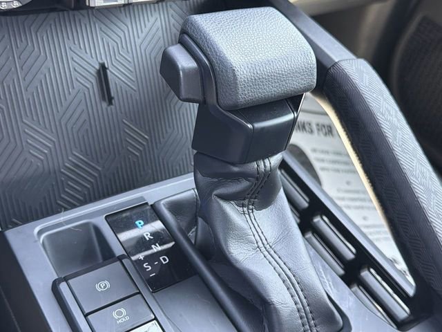 Used 2025 Toyota Tacoma SR5 AWD/4WD image 17