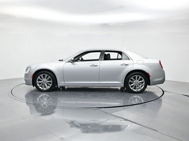 Used 2020 Chrysler 300 Limited image 7