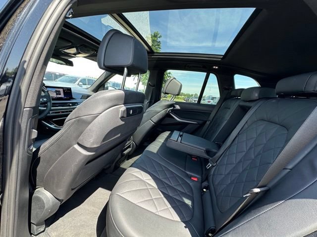 Used 2024 BMW X5 xDrive40i AWD/4WD image 14