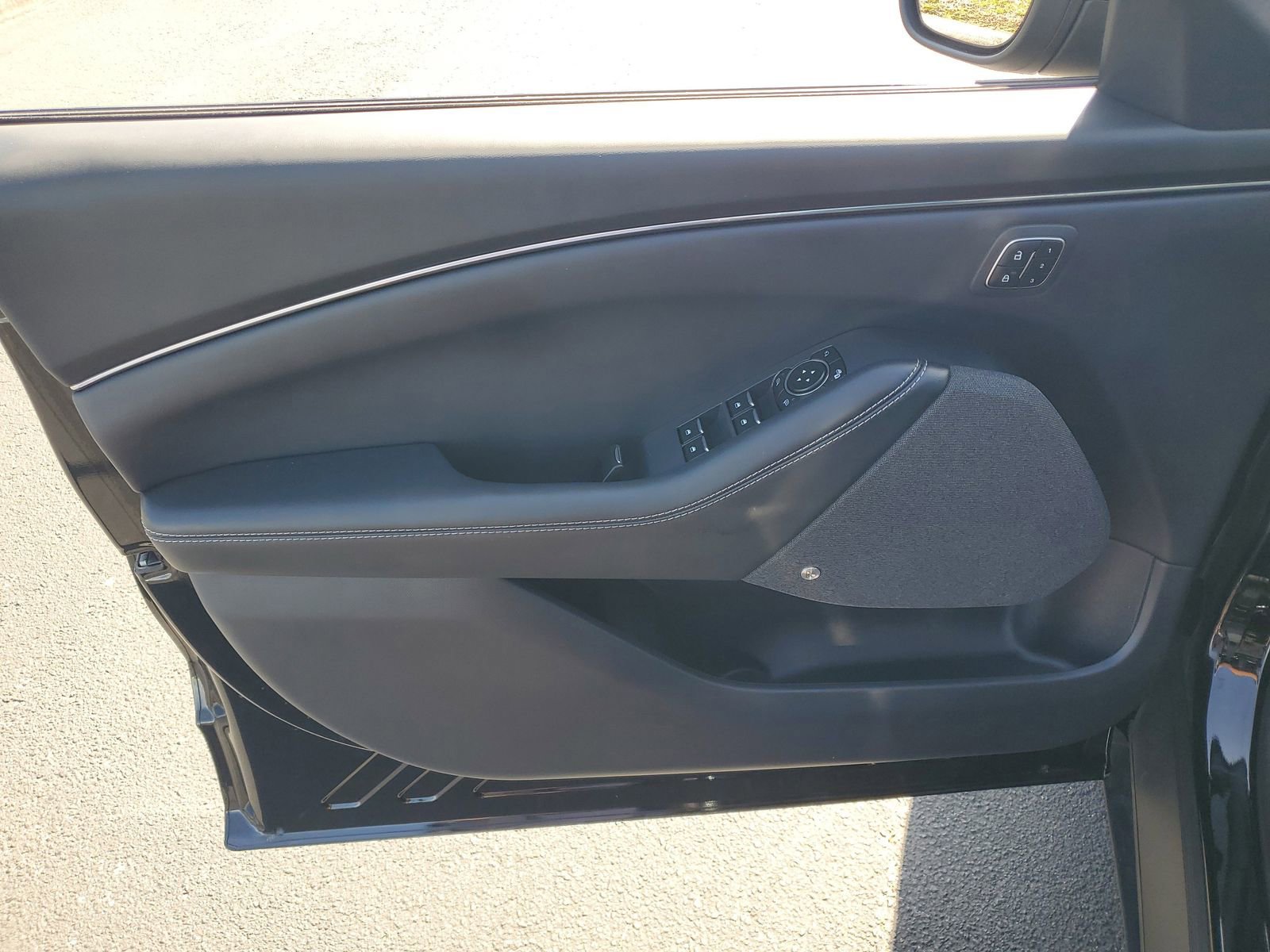 Certified 2025 Ford Mustang Mach-E Premium AWD/4WD image 14