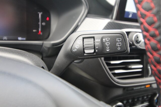 Certified 2025 Ford Escape ST-Line AWD/4WD image 27