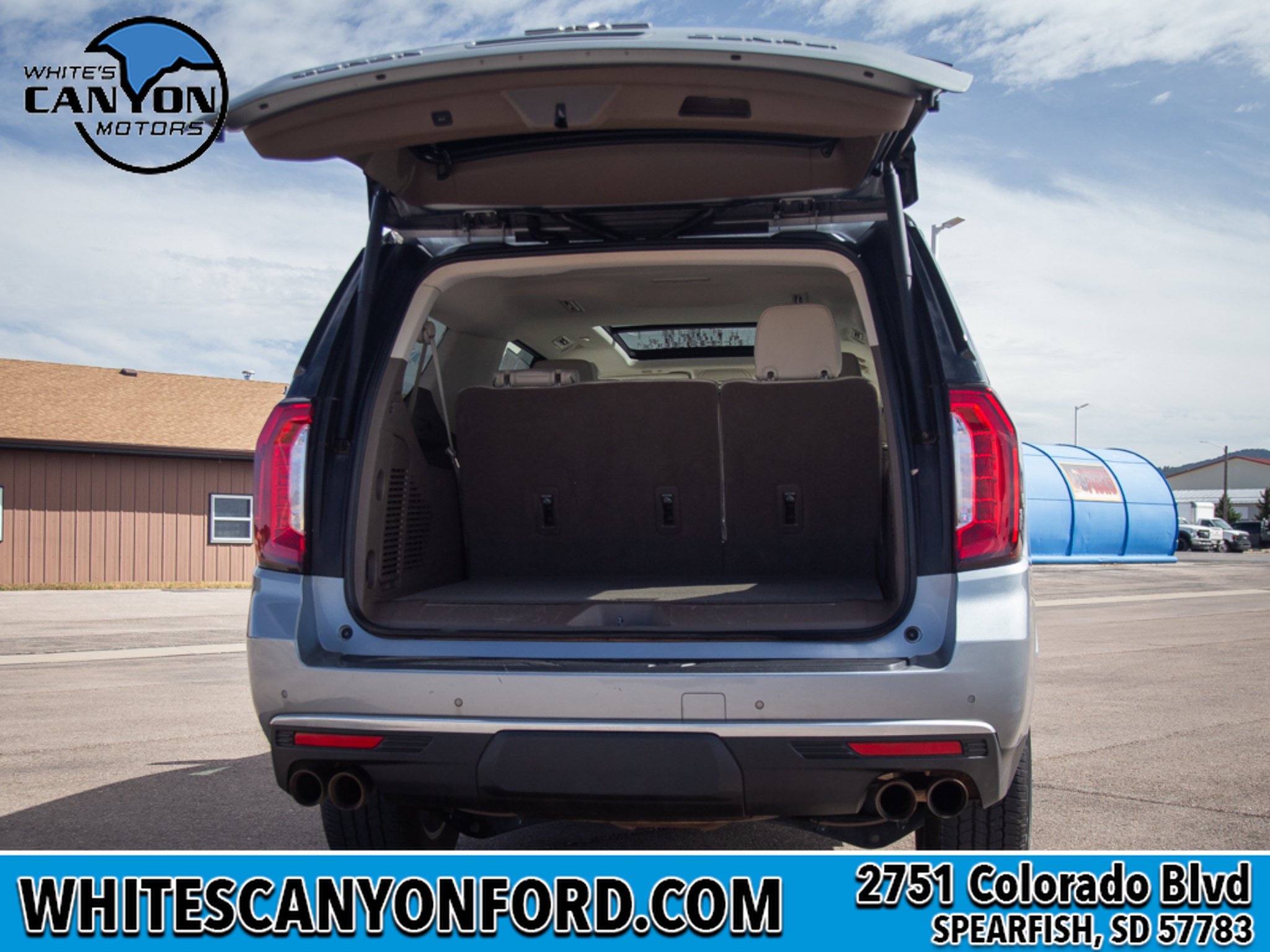 Used 2023 GMC Yukon XL Denali AWD/4WD image 15