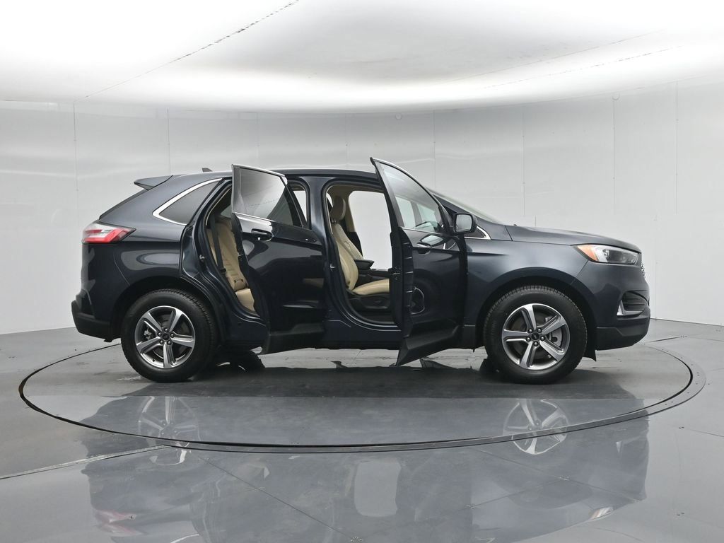 Certified 2023 Ford Edge SEL w/ Convenience Package AWD/4WD image 5