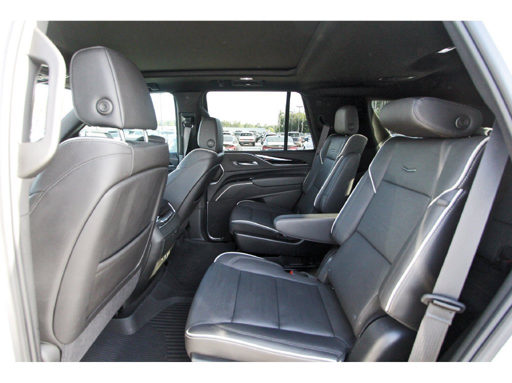 Used 2024 Cadillac Escalade Sport w/ LPO, ONYX Package AWD/4WD image 10