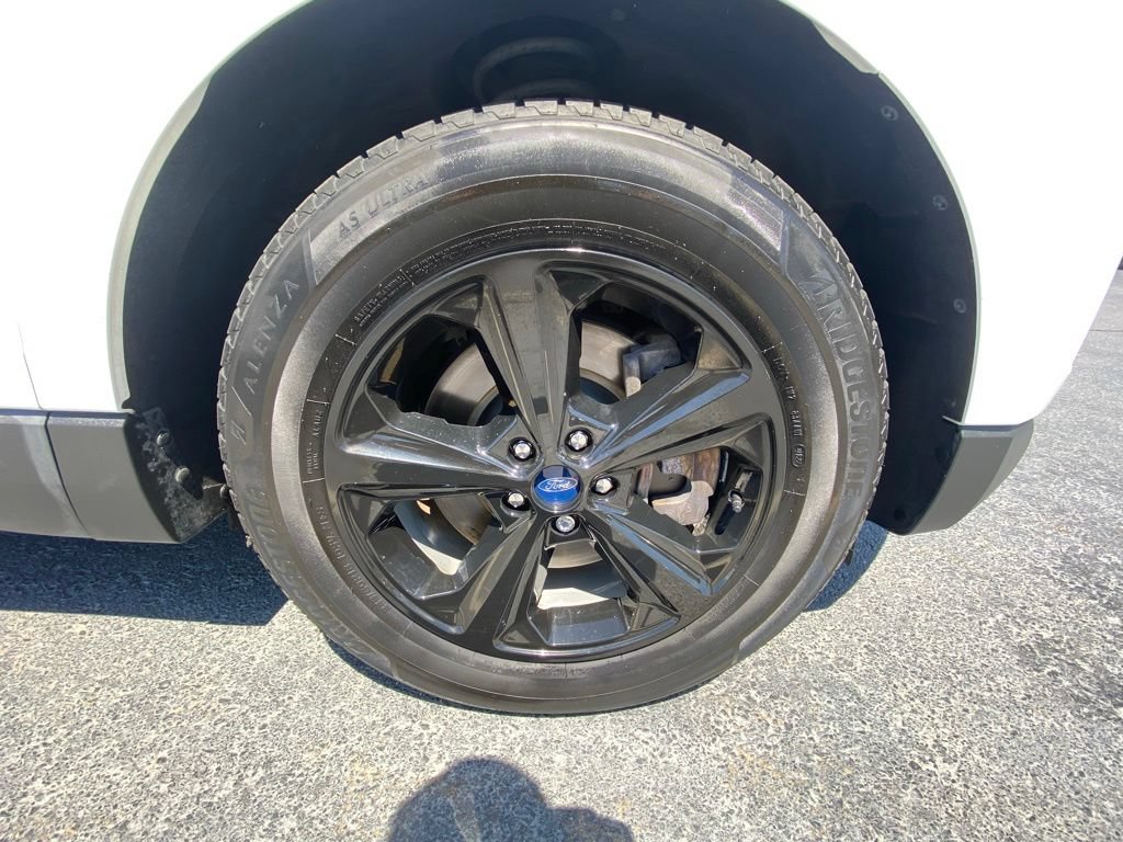Certified 2021 Ford Edge SE FWD image 31