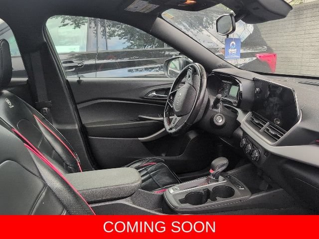 Used 2024 Chevrolet Trax RS w/ Sunroof Package FWD image 10