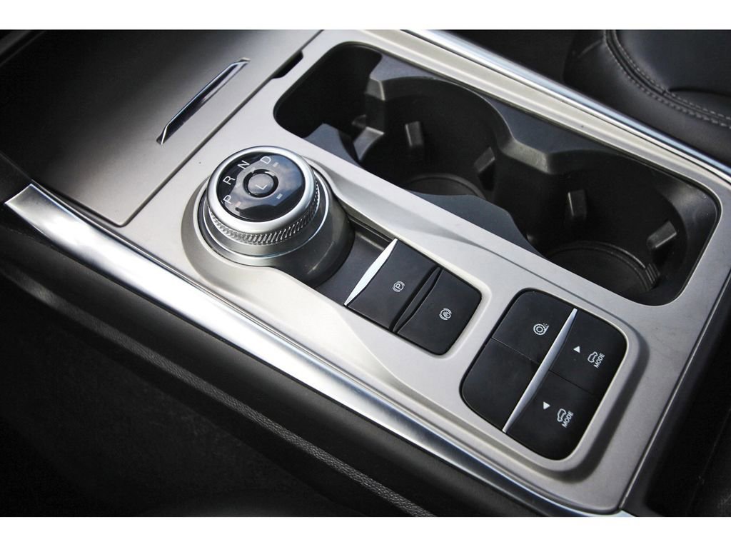 Certified 2022 Ford Explorer XLT w/ Equipment Group 202A image 28