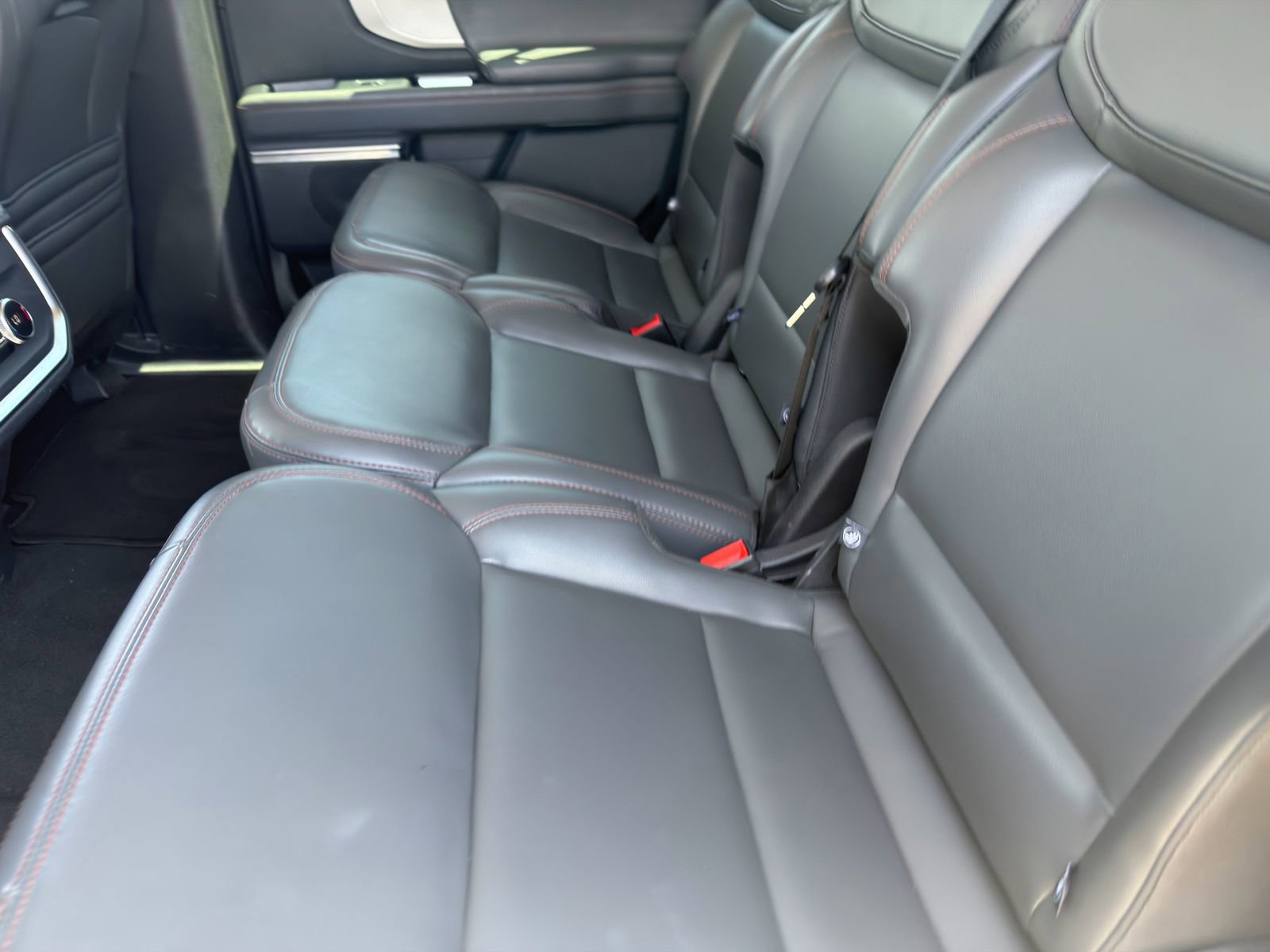 Certified 2025 Ford Expedition Active AWD/4WD image 14