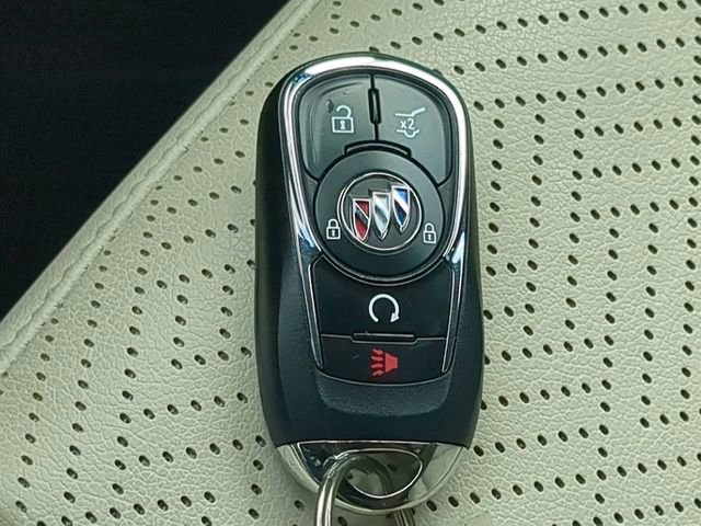 Used 2020 Buick Encore GX Essence w/ Experience Buick Package FWD image 31