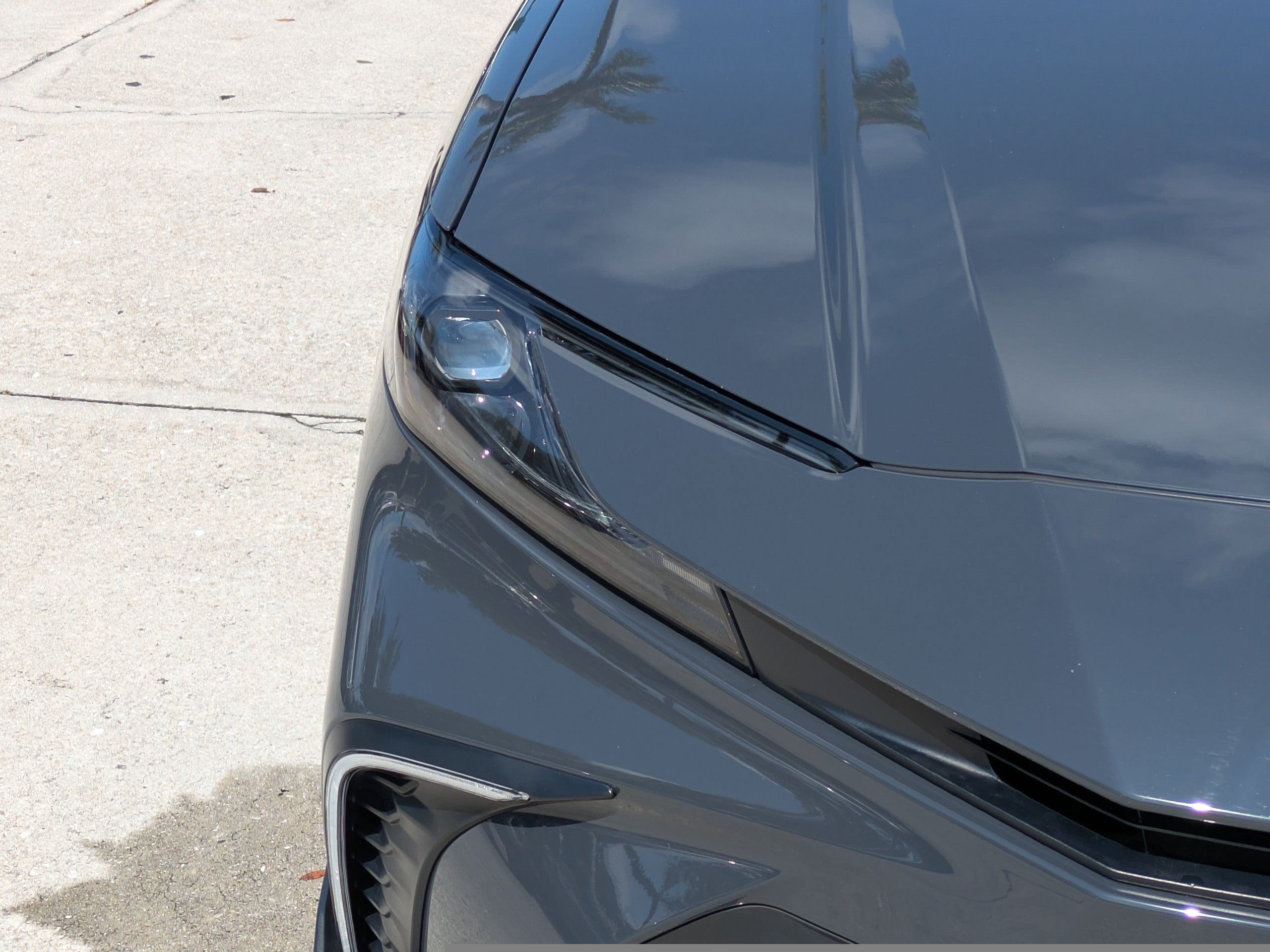 Used 2025 Toyota Camry SE FWD image 9