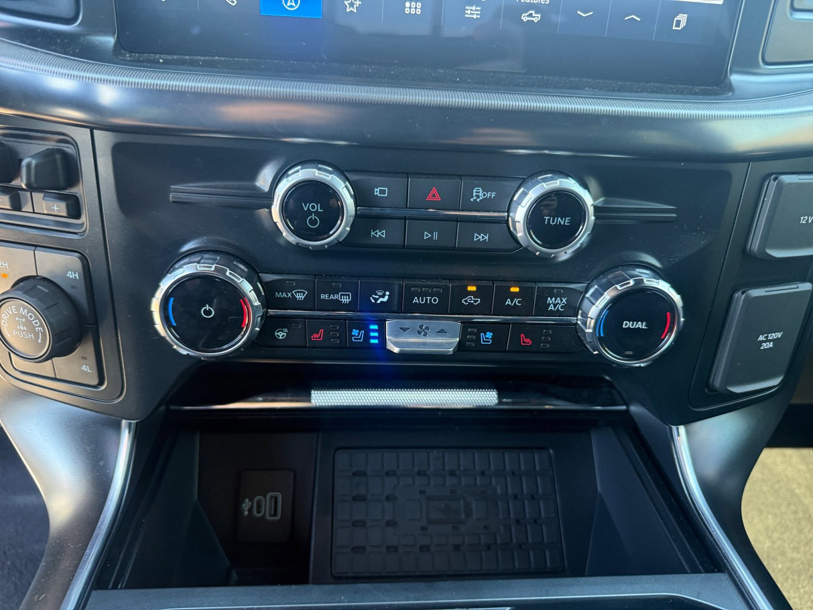 Certified 2025 Ford F150 Raptor image 25