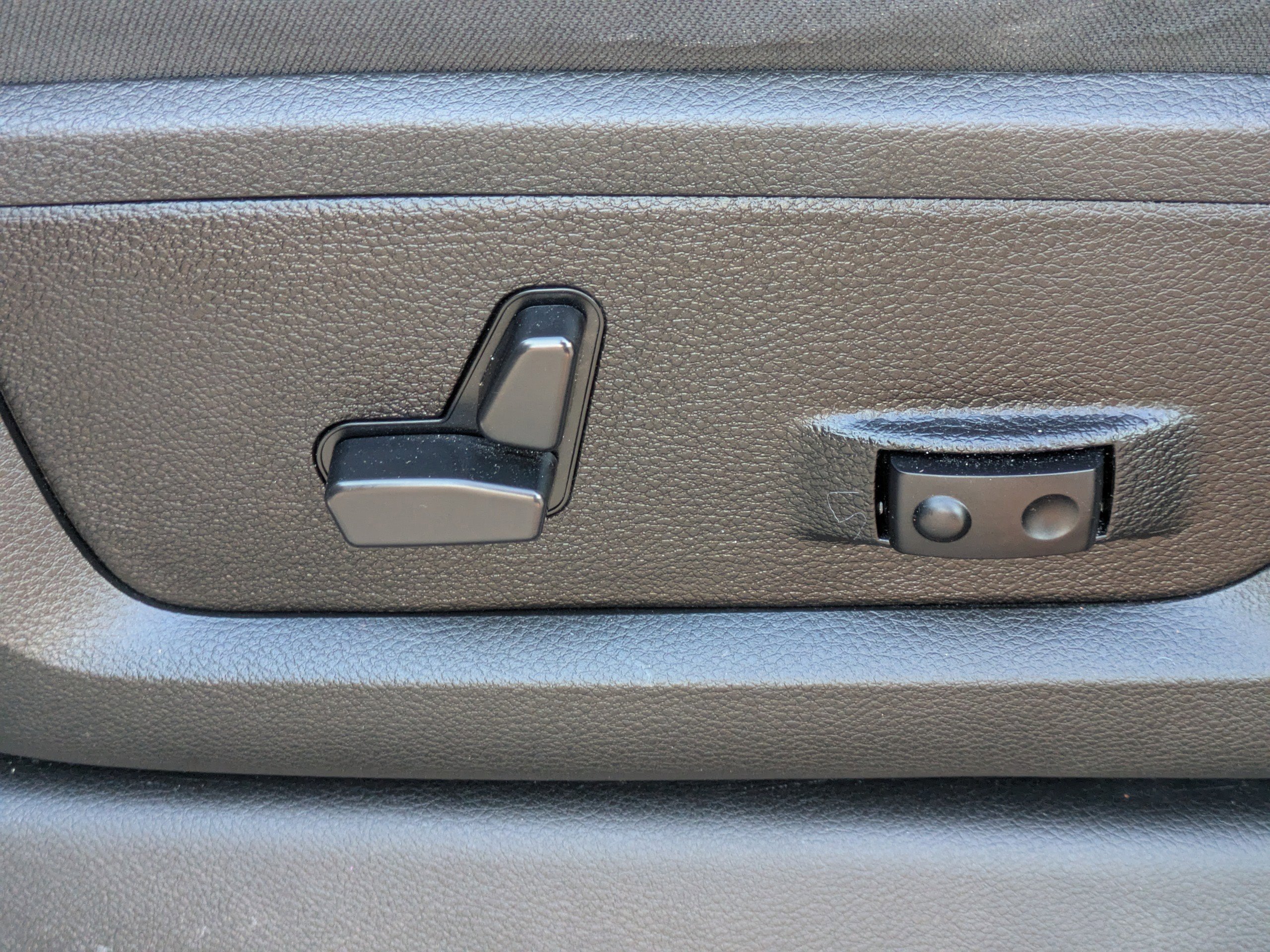 Used 2024 RAM 2500 Big Horn w/ Bed Utility Group image 19