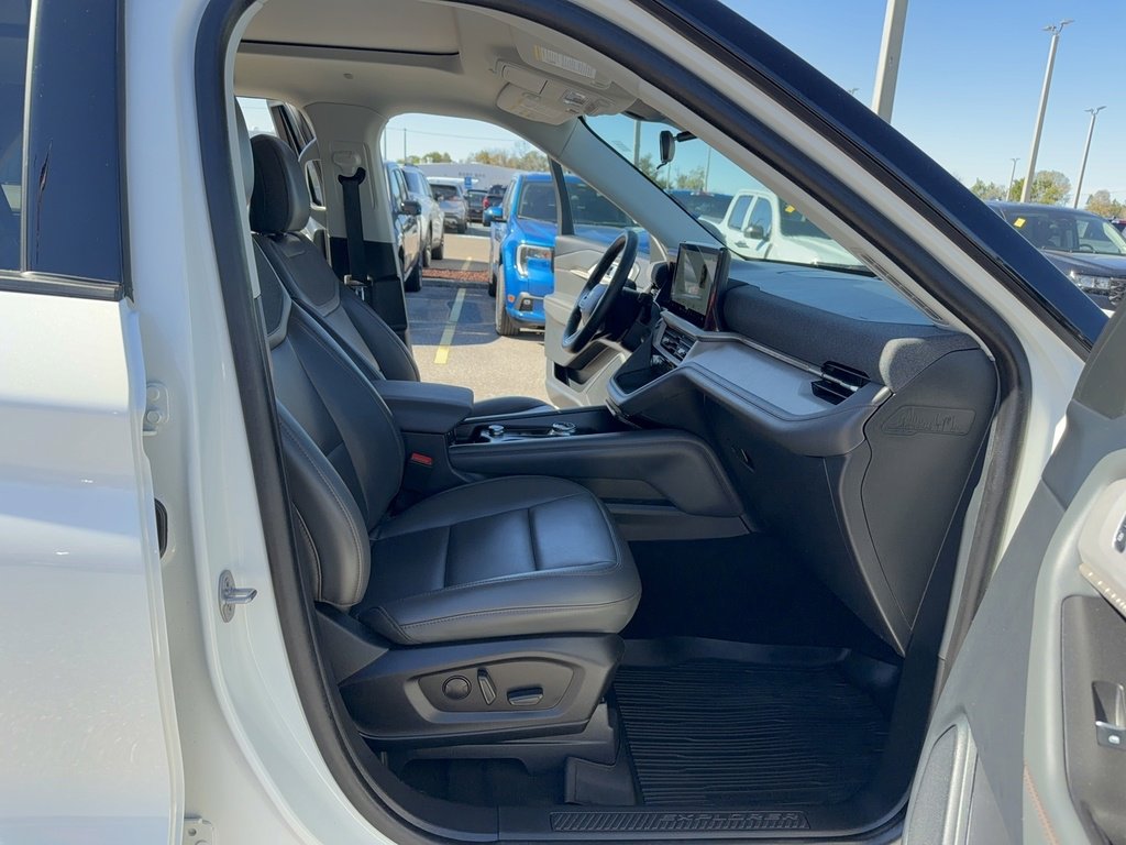Certified 2025 Ford Explorer Active w/ Active Comfort Package image 14