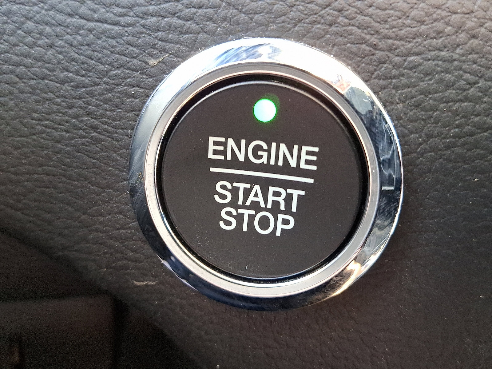 Certified 2024 Ford Edge Titanium image 33