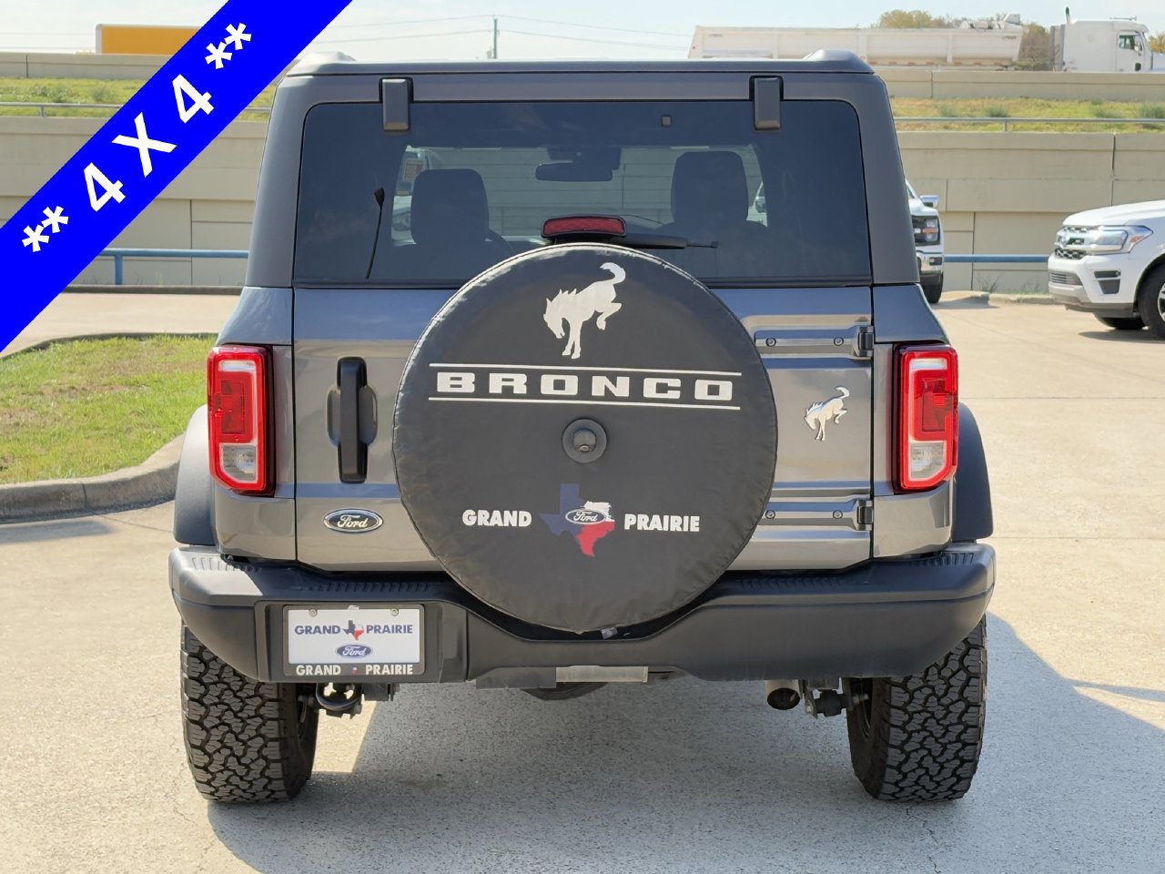 Certified 2024 Ford Bronco Black Diamond AWD/4WD image 7