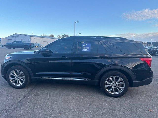 Certified 2023 Ford Explorer XLT w/ Equipment Group 202A AWD/4WD image 25
