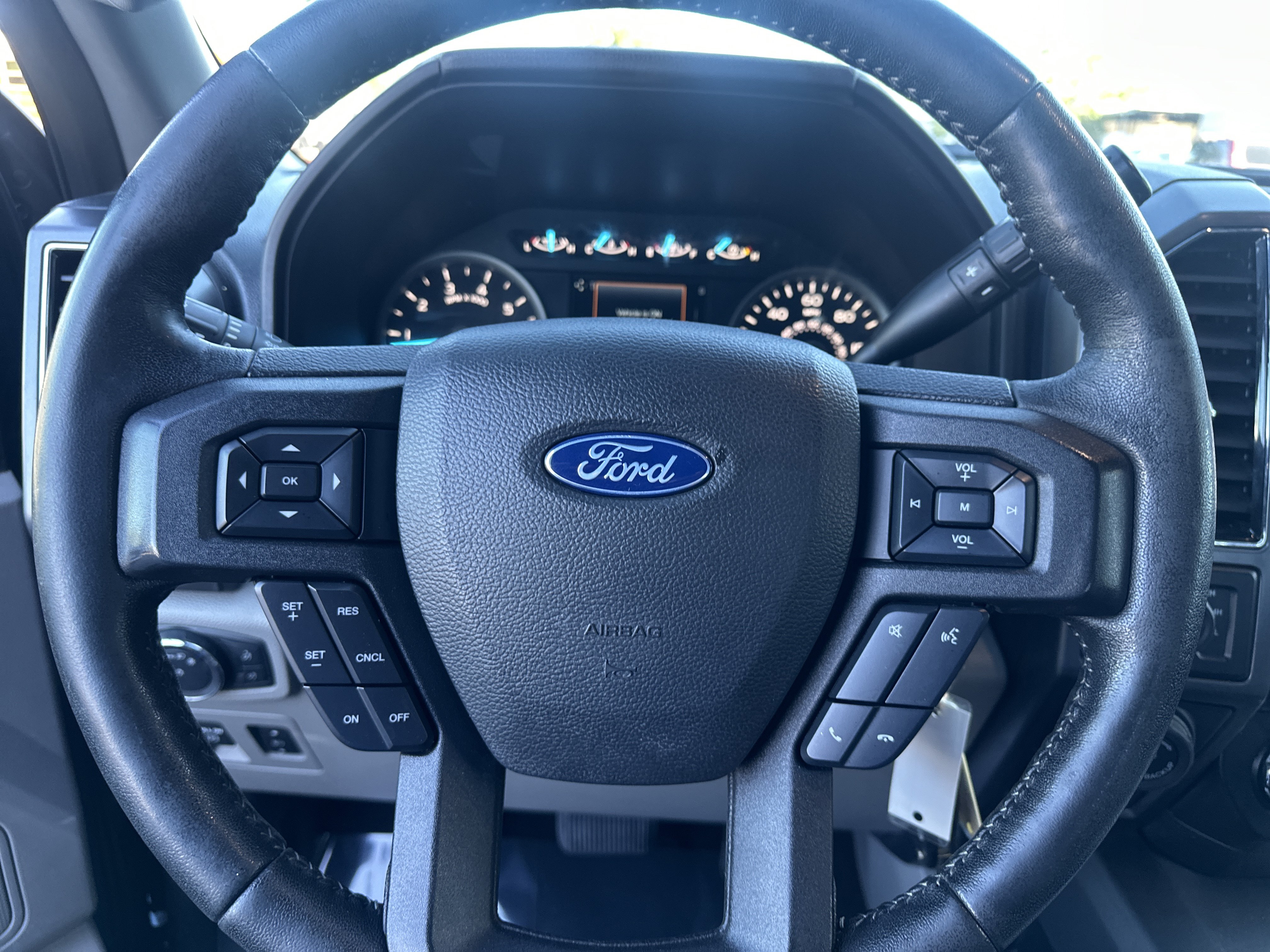 Certified 2019 Ford F150 XLT w/ Equipment Group 302A Luxury AWD/4WD image 17