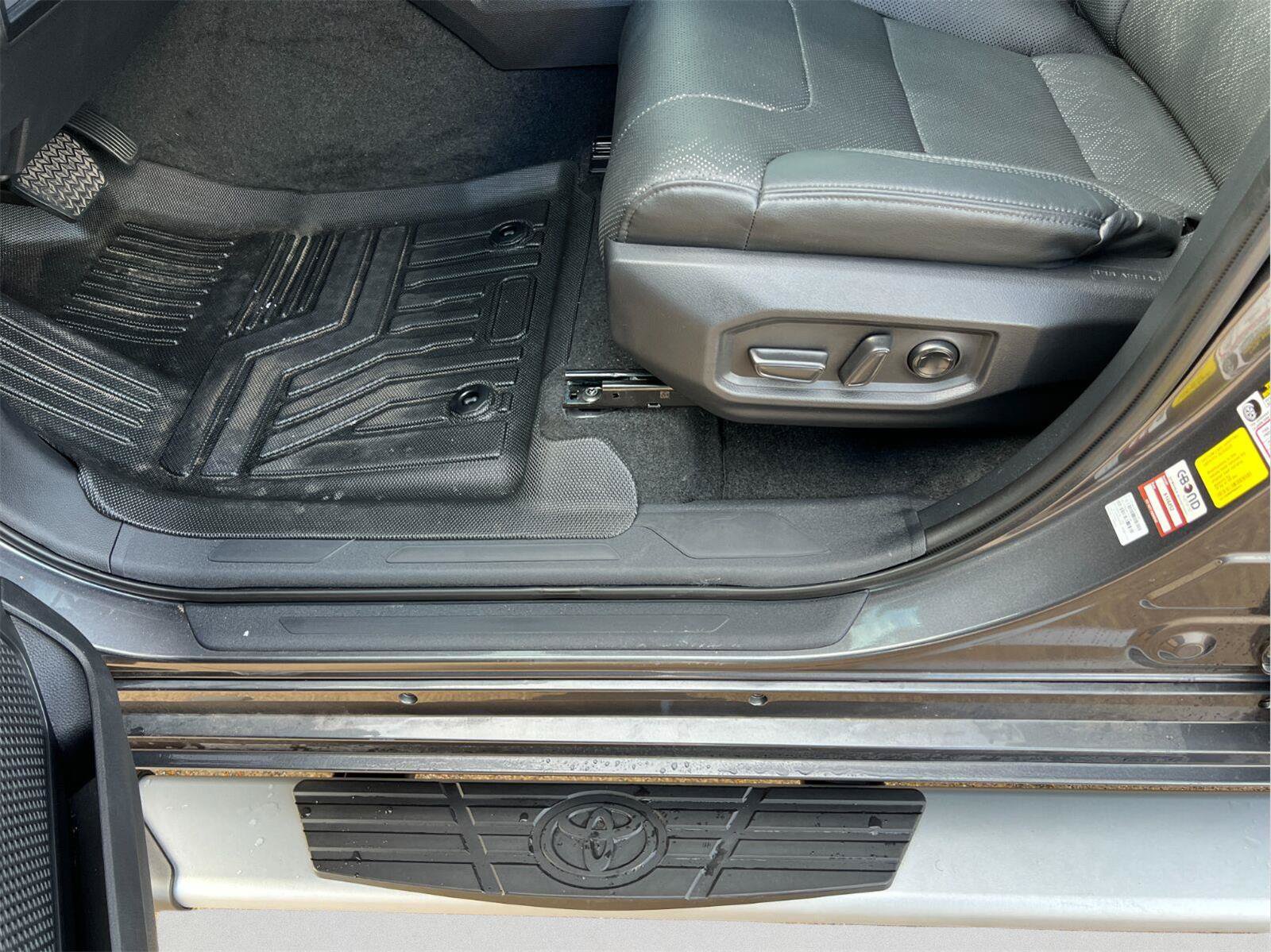 Used 2023 Toyota Tundra Limited w/ Power Package RWD image 14