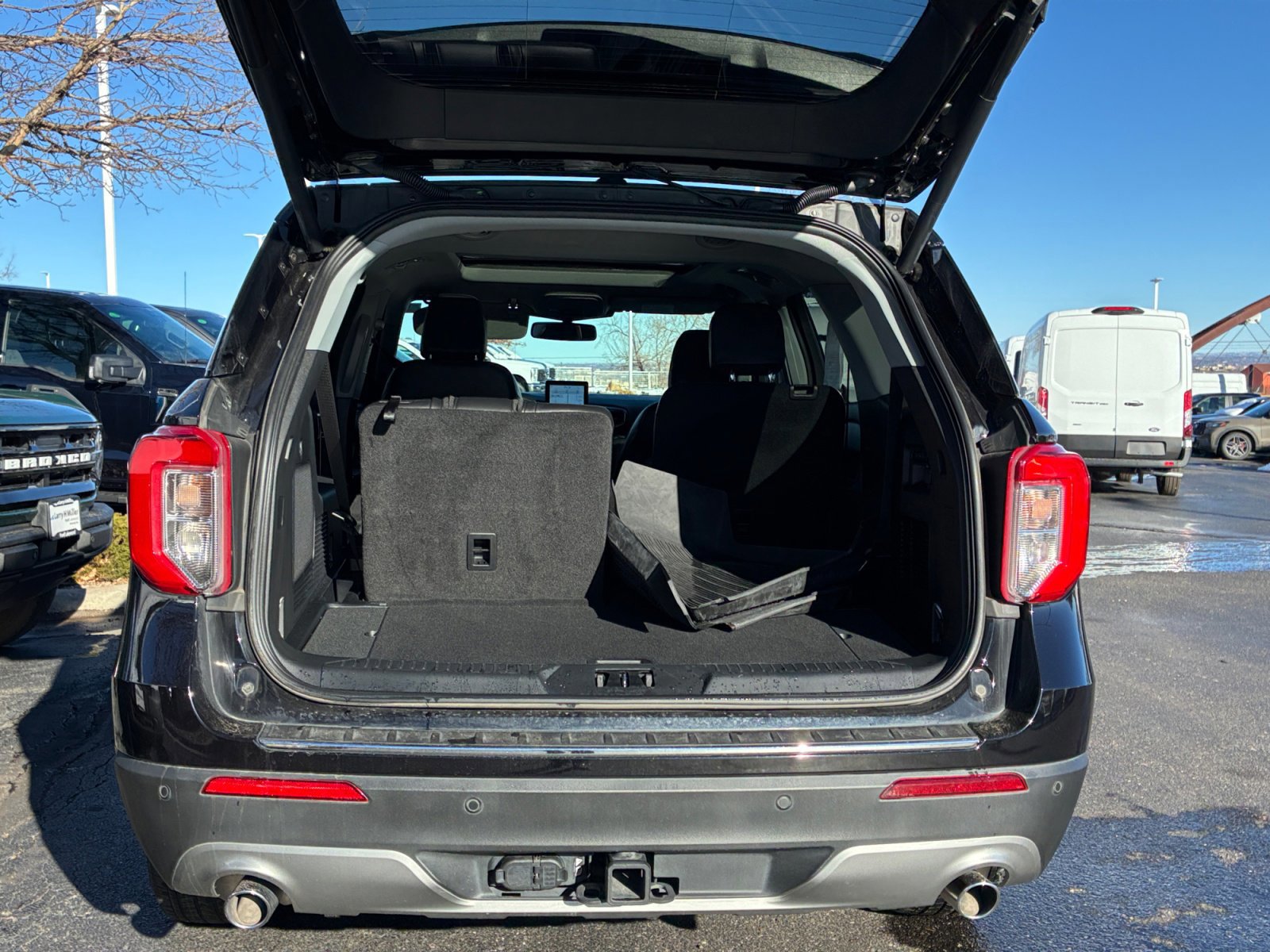 Certified 2023 Ford Explorer Limited w/ Limited Technology Package image 34