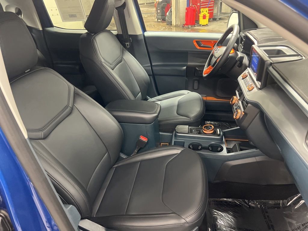 Certified 2024 Ford Maverick Lariat w/ Black Appearance Package image 9