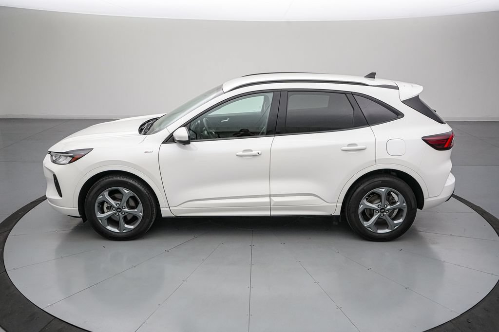 Certified 2023 Ford Escape ST-Line Select w/ Tech Pack #2 AWD/4WD image 7