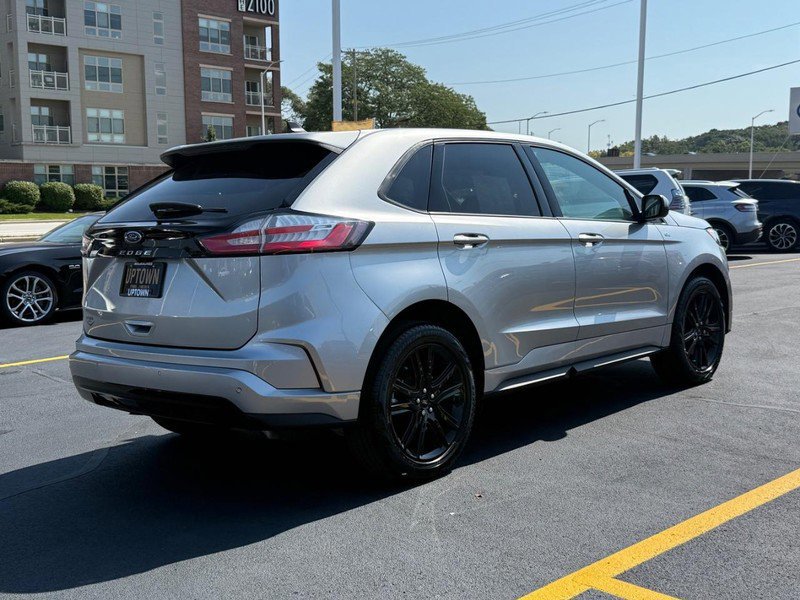 Certified 2024 Ford Edge ST-Line image 3