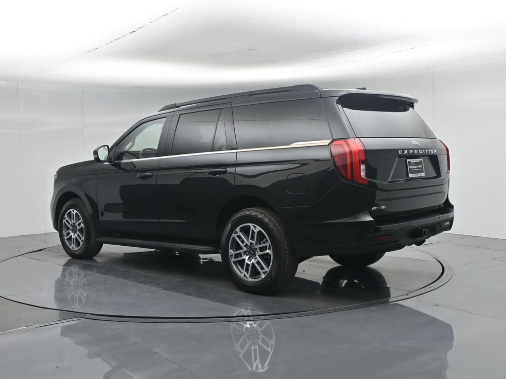 Certified 2025 Ford Expedition Active AWD/4WD image 7