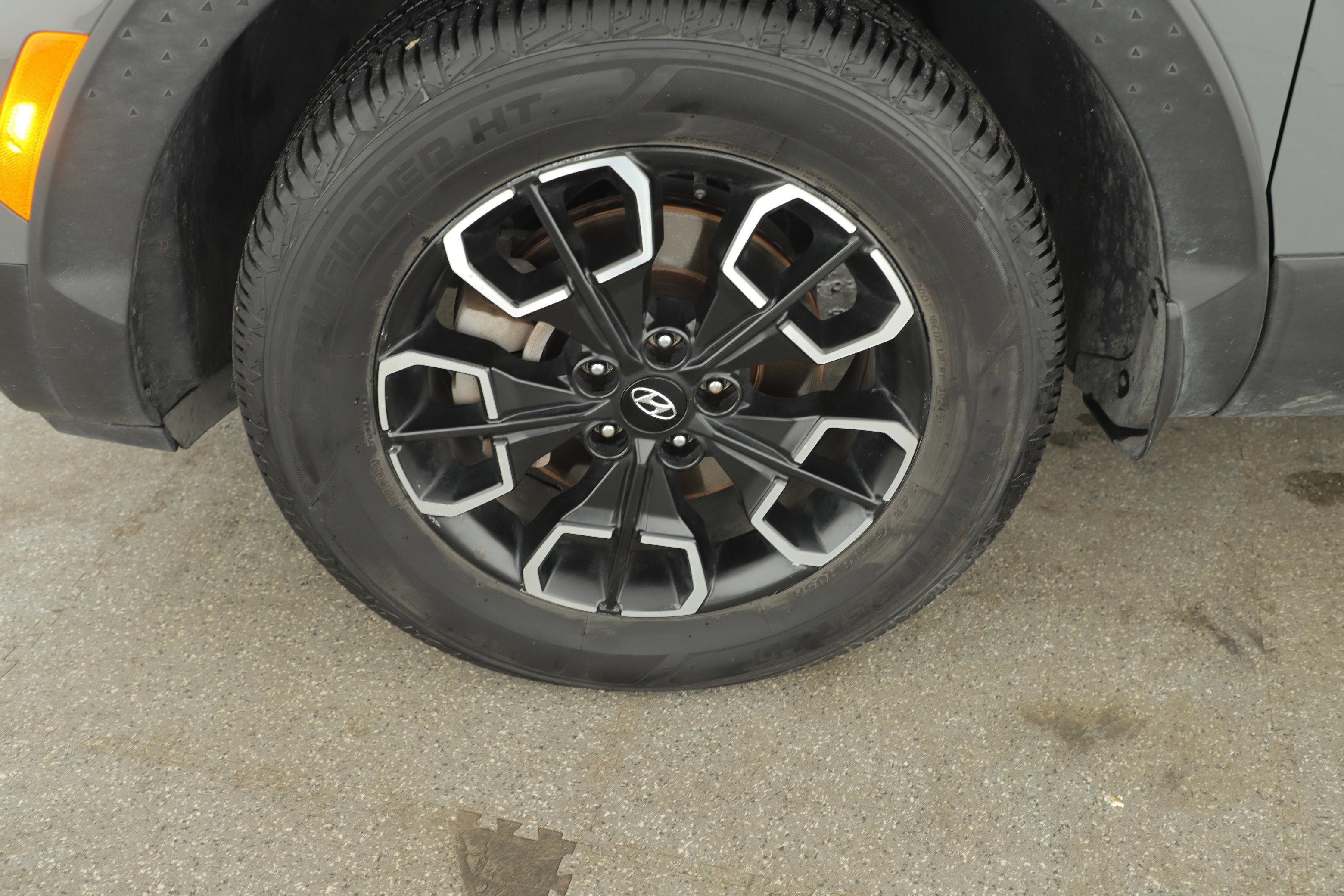 Used 2023 Hyundai Santa Cruz SEL w/ Activity Package image 4