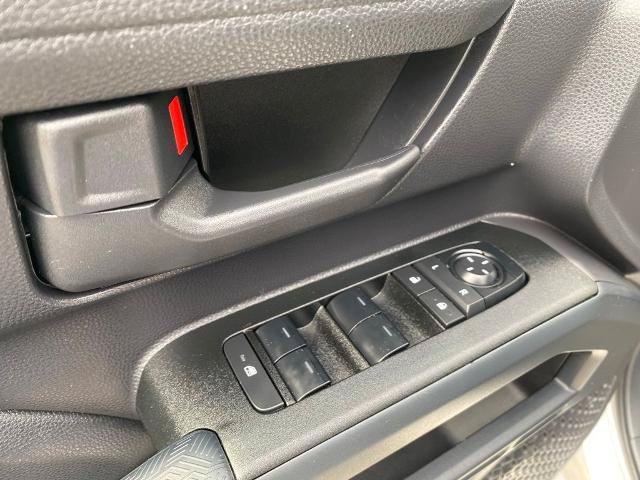 Used 2025 Toyota 4Runner SR5 AWD/4WD image 13
