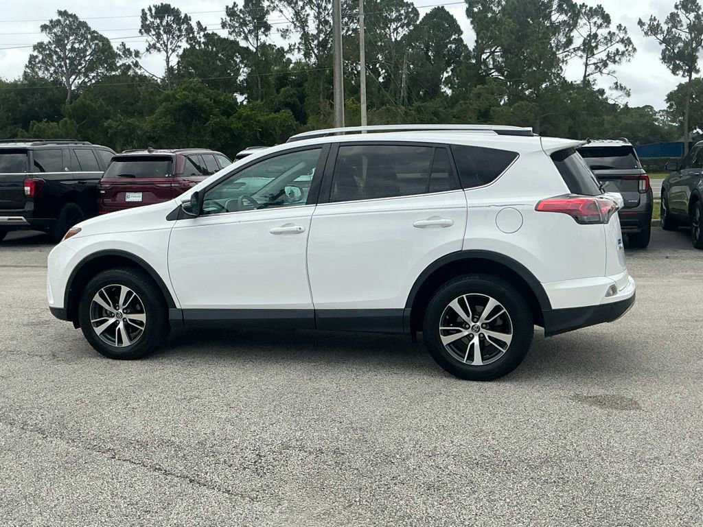 Used 2017 Toyota RAV4 XLE FWD image 6