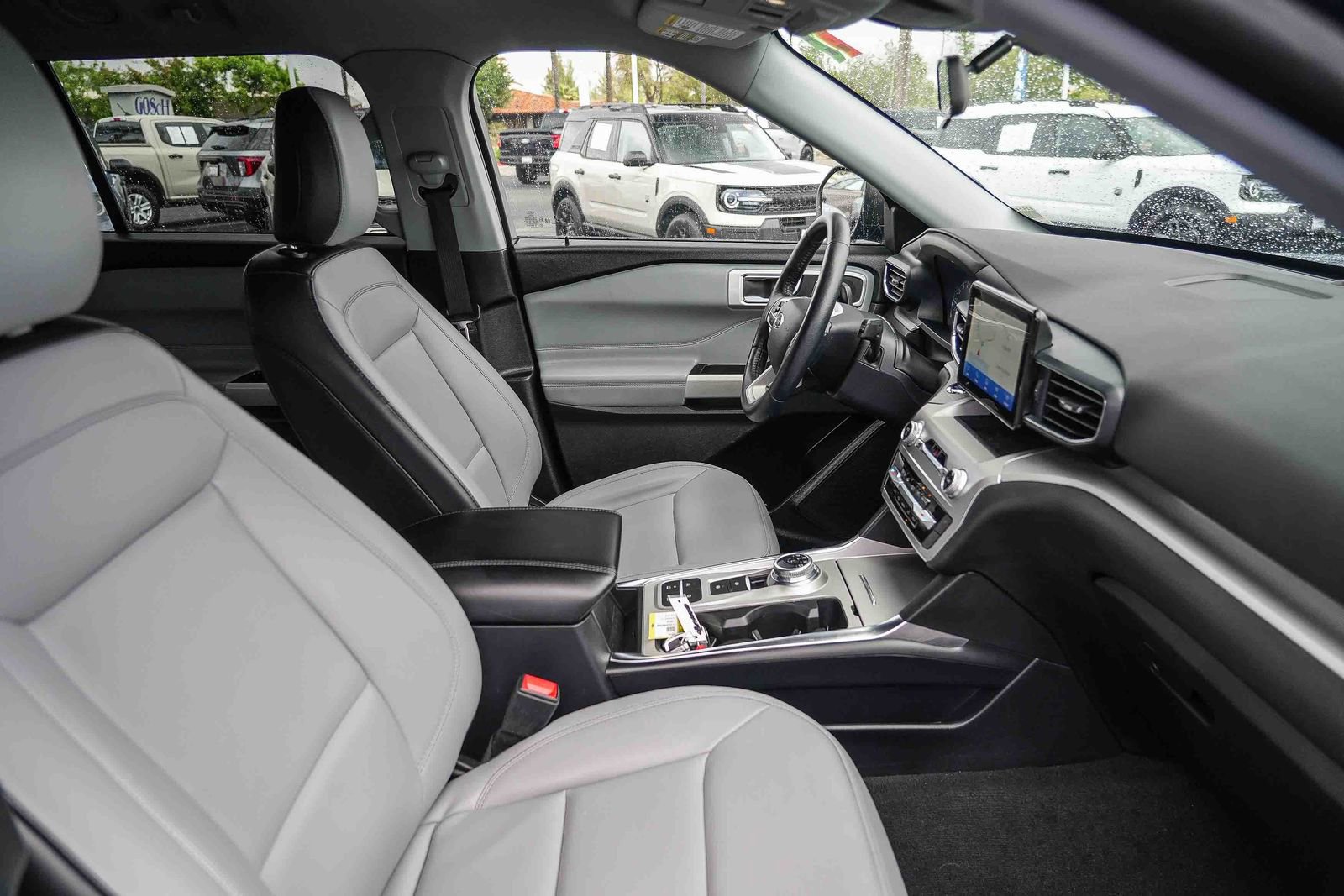 Certified 2021 Ford Explorer XLT w/ Equipment Group 202A image 16