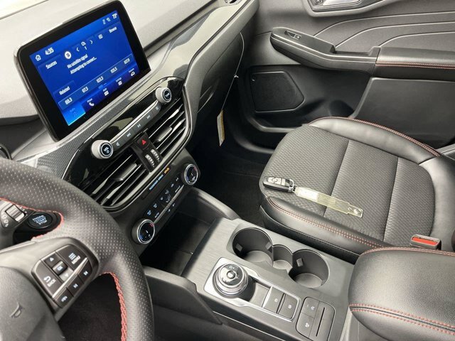 Certified 2025 Ford Escape ST-Line AWD/4WD image 17