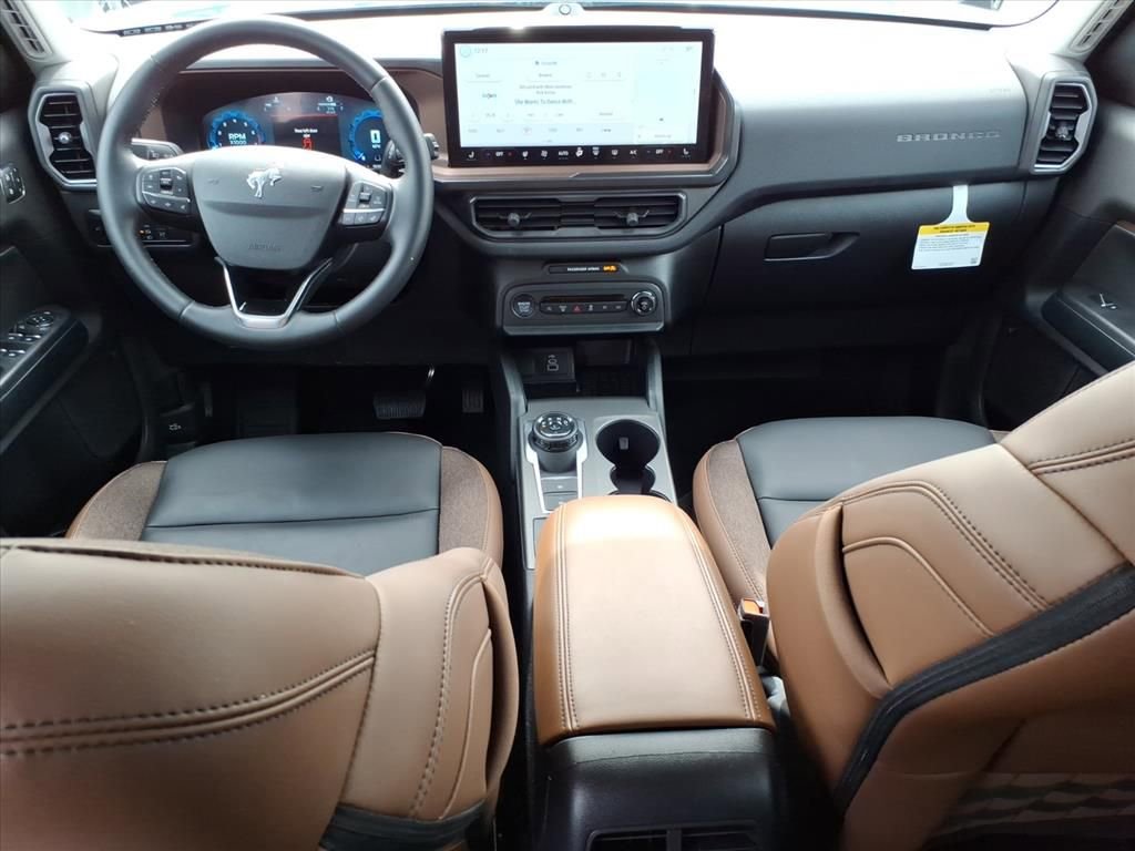 Certified 2025 Ford Bronco Sport Outer Banks w/ Outer Banks Tech Package+ AWD/4WD image 12