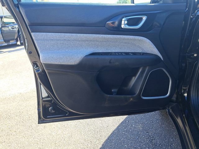 Used 2024 Jeep Compass Latitude image 19