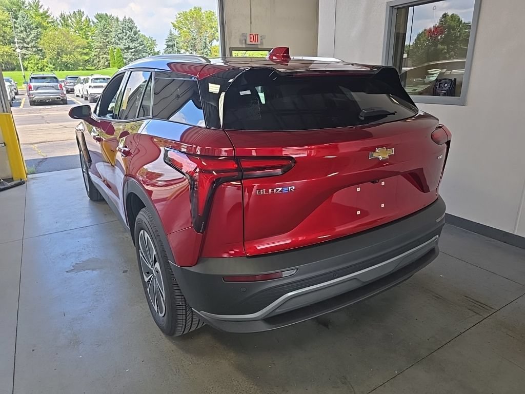 Used 2024 Chevrolet Blazer EV LT AWD/4WD image 3