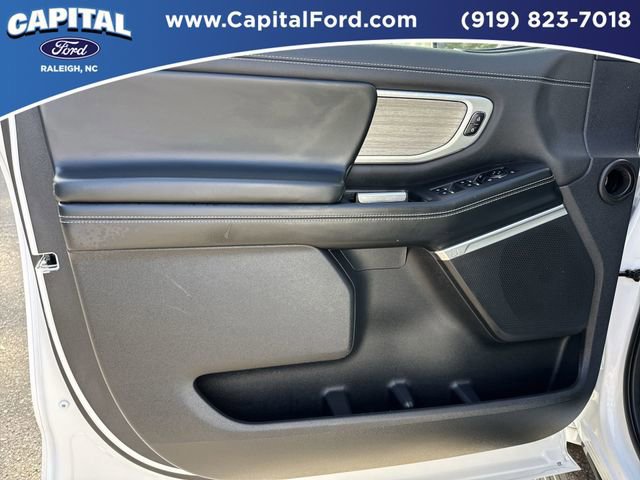 Certified 2025 Ford Expedition Max Platinum image 20