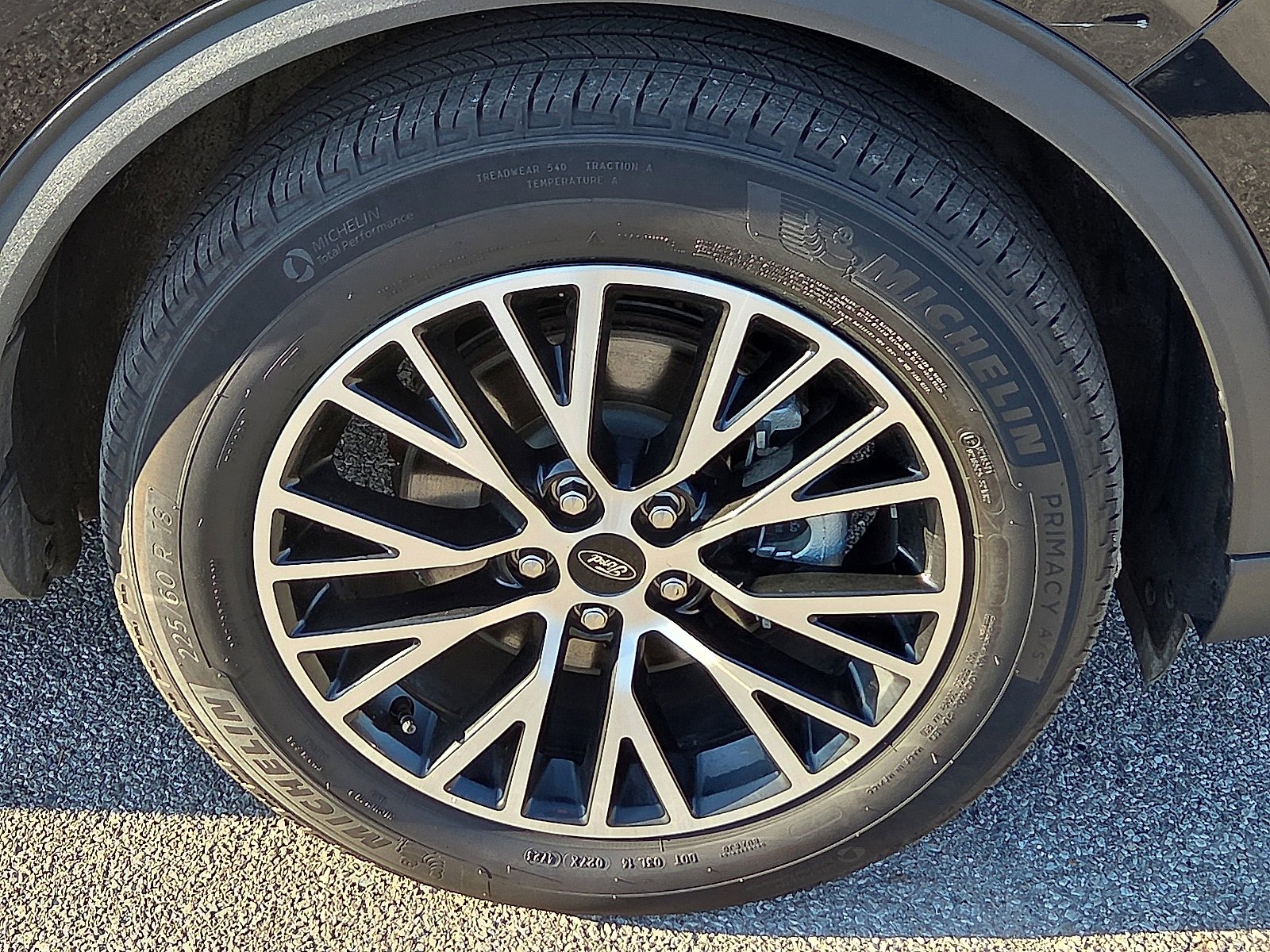 Certified 2024 Ford Escape SE w/ PHEV Premium Package image 7