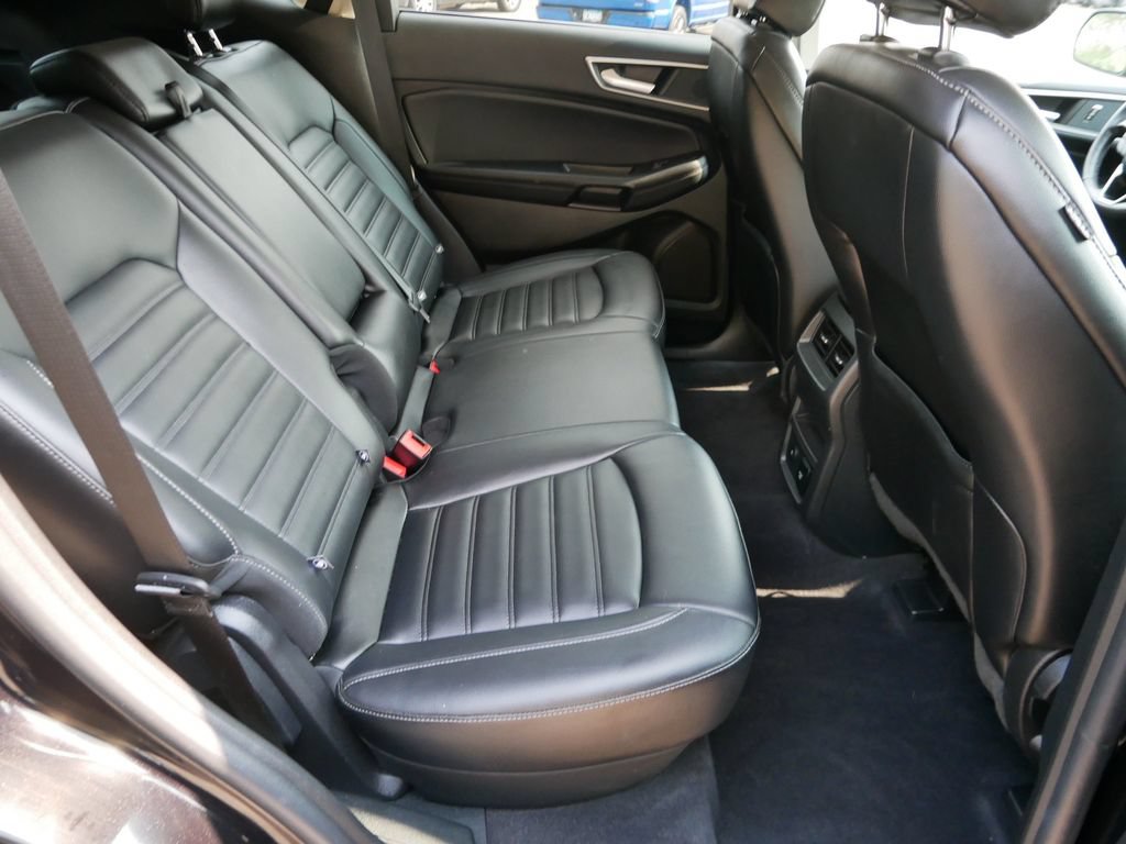 Certified 2024 Ford Edge SEL w/ Convenience Package AWD/4WD image 9