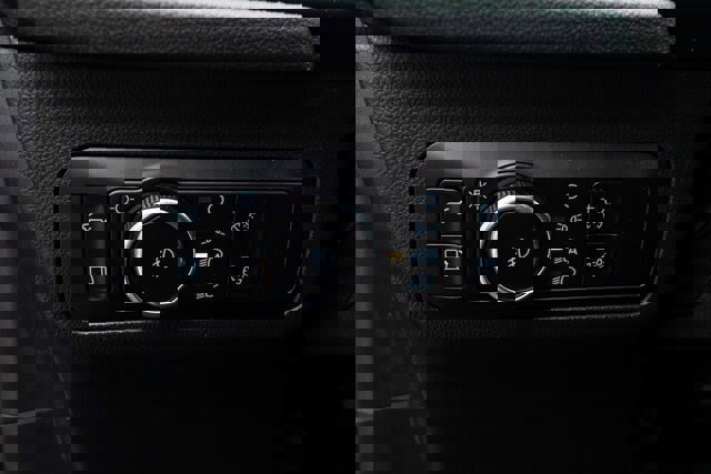 Certified 2025 Ford Escape ST-Line Elite w/ Premium Technology Package image 14