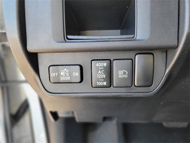 Used 2018 Toyota Tacoma SR5 image 21