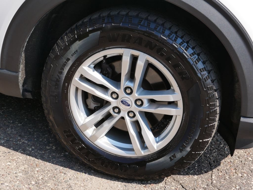 Certified 2023 Ford Explorer XLT AWD/4WD image 7