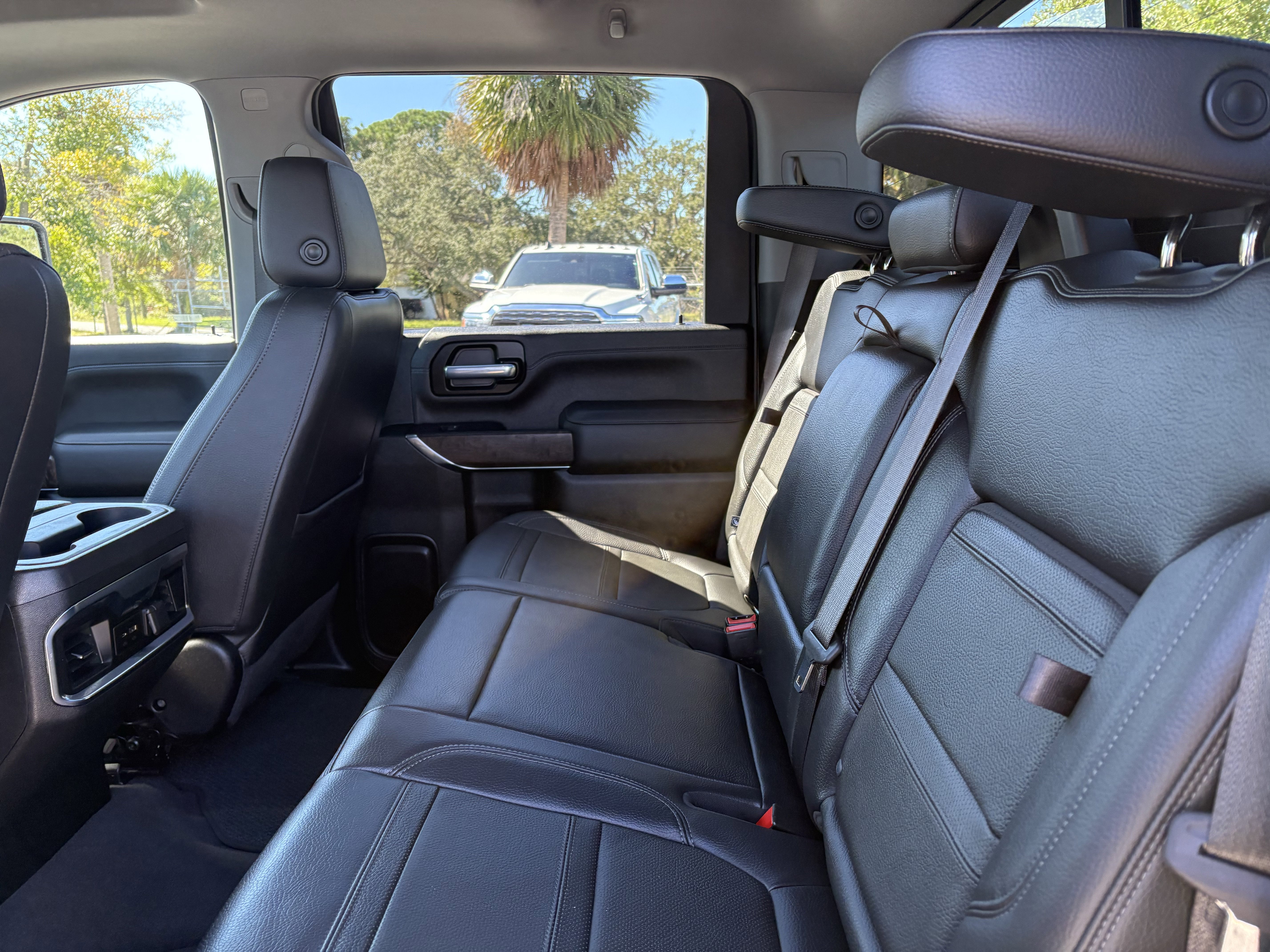 Used 2022 GMC Sierra 2500 Denali w/ Denali Ultimate Package image 17