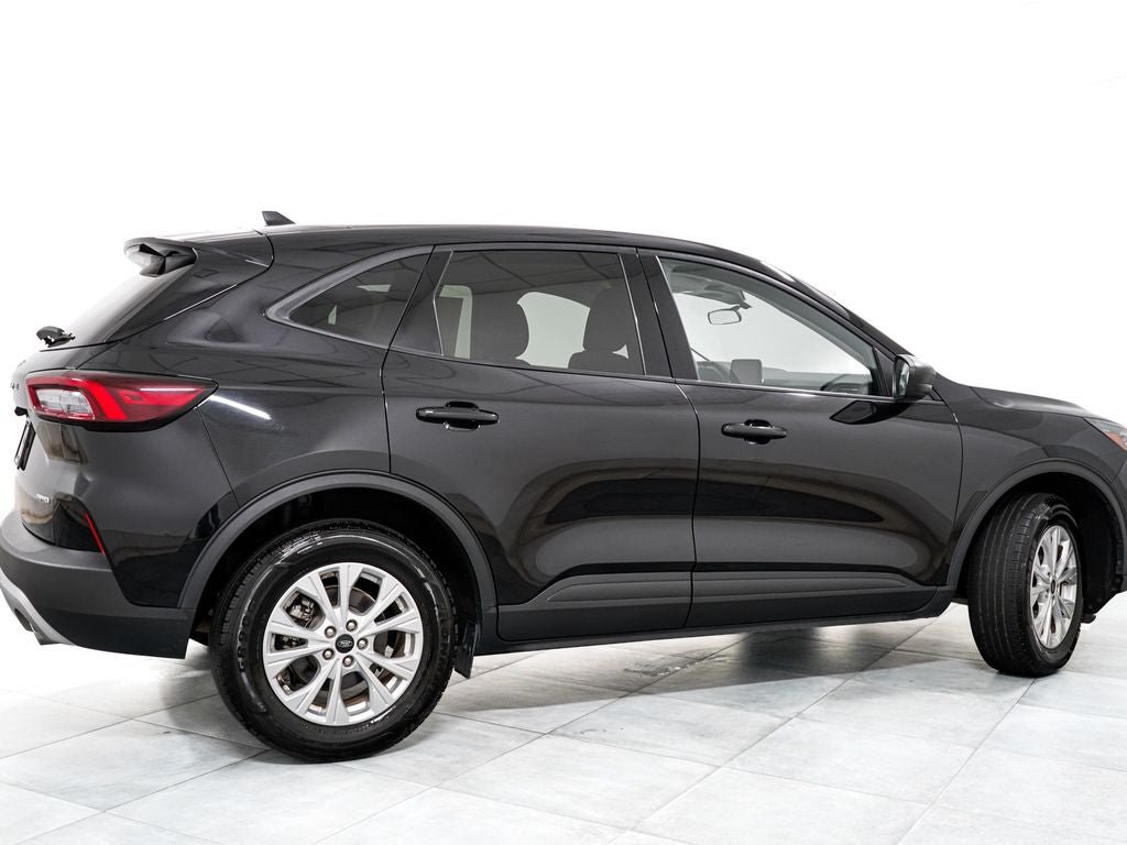 Certified 2025 Ford Escape Active AWD/4WD image 7