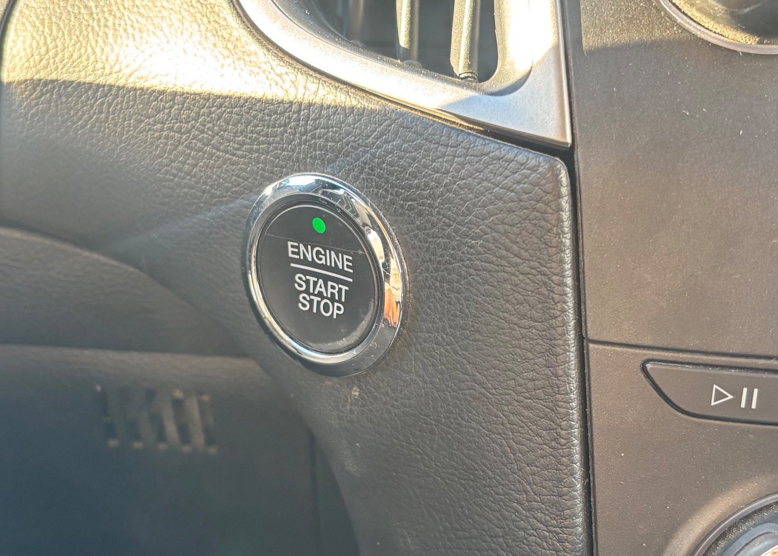 Certified 2017 Ford Edge SEL w/ Class II Trailer Tow Package image 33