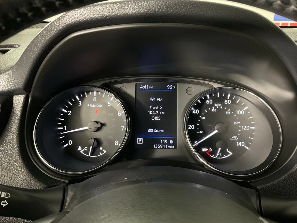 Used 2019 Nissan Rogue SV w/ Premium Package FWD image 26