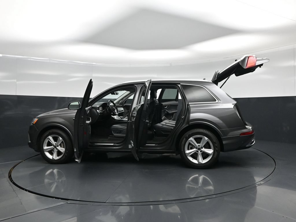 Used 2024 Audi Q7 2.0T Premium AWD/4WD image 36
