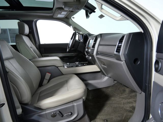 Certified 2018 Ford Expedition XLT w/ Equipment Group 202A image 10